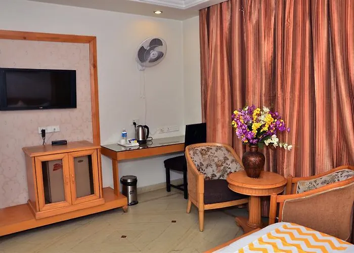 Fabhotel Castle Lalpura Mi Road