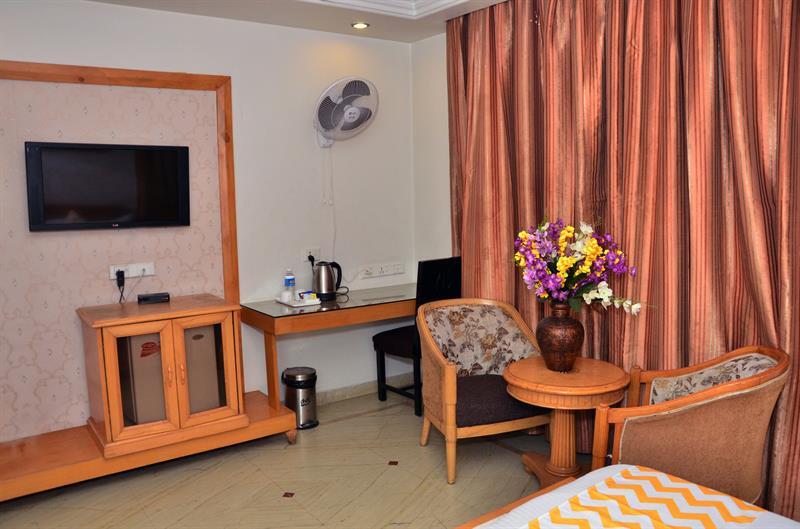 Fabhotel Castle Lalpura Mi Road
