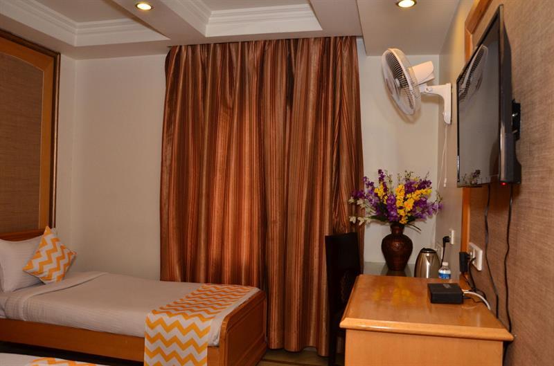 Hotel Fabhotel Castle Lalpura Mi Road